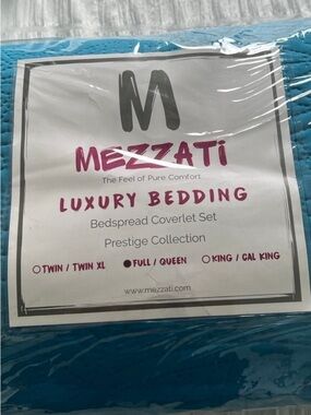 Luxury Bedspread Coverlet Set in Teal Blue